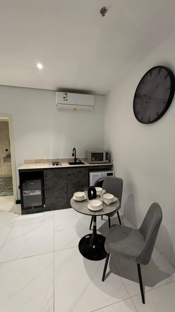 Suites OrbitNet Compound