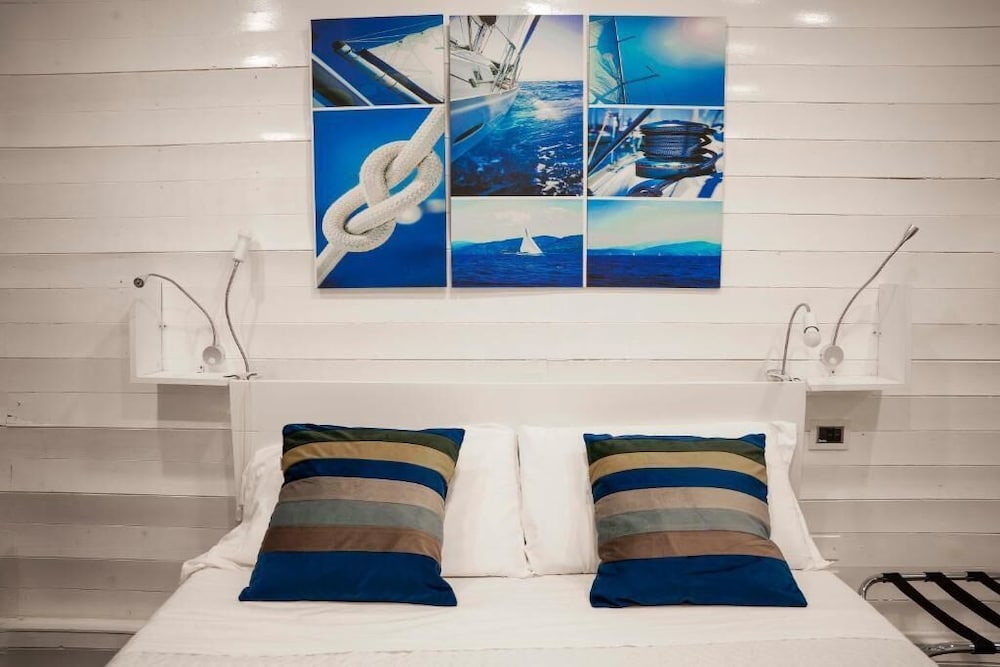 Yacht Club Angioino