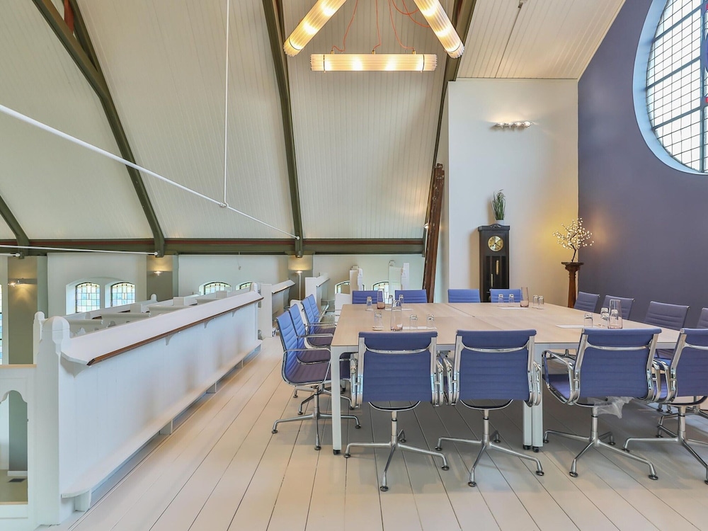 meeting & event spaces