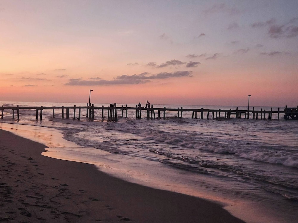 Elegant Chalet 2 Minutes From the Beach Ideal Families