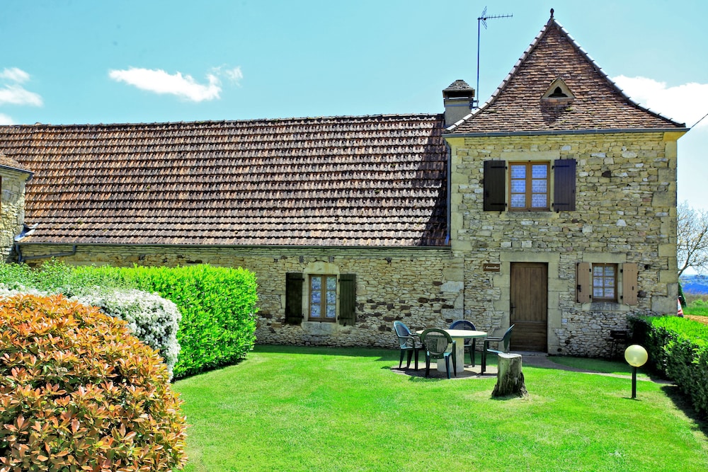 Combas Village De Gites