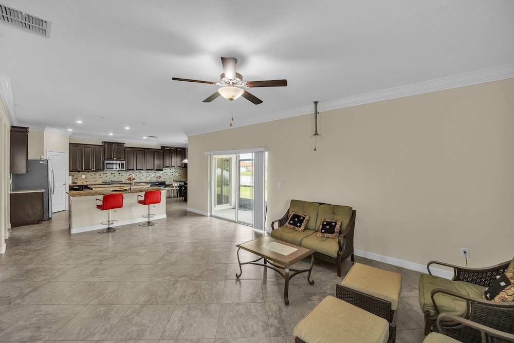 Modern Riverview Oasis Near Tampa Bay 5 Bedroom Home view 4