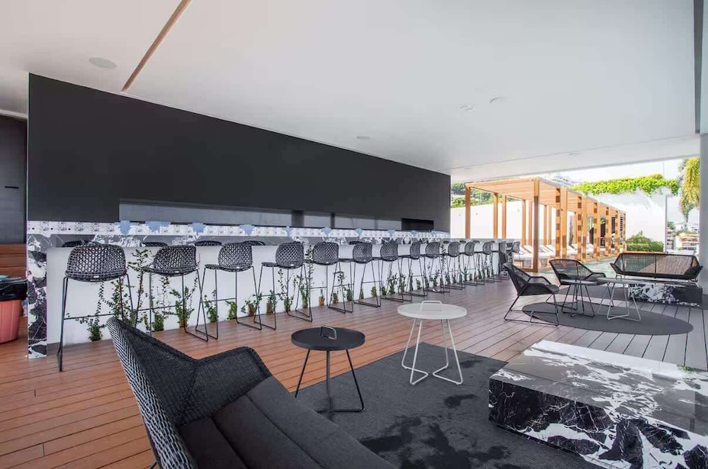 Soho PV Stunning Views Luxury Heated Rooftop Pool
