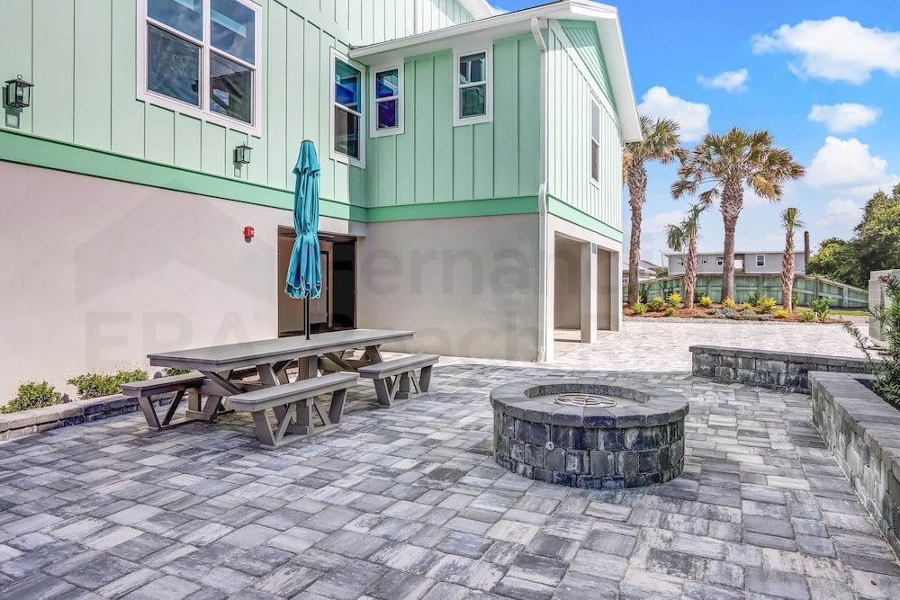 Fernandina Beach Vacations - 391 S Fletcher Ave C 3 Bedroom Townhouse by RedAwning - Property Image 54