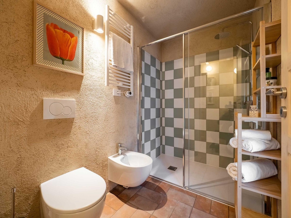 Green Lodge - Apartment 5 - 1 BR 1 Bath