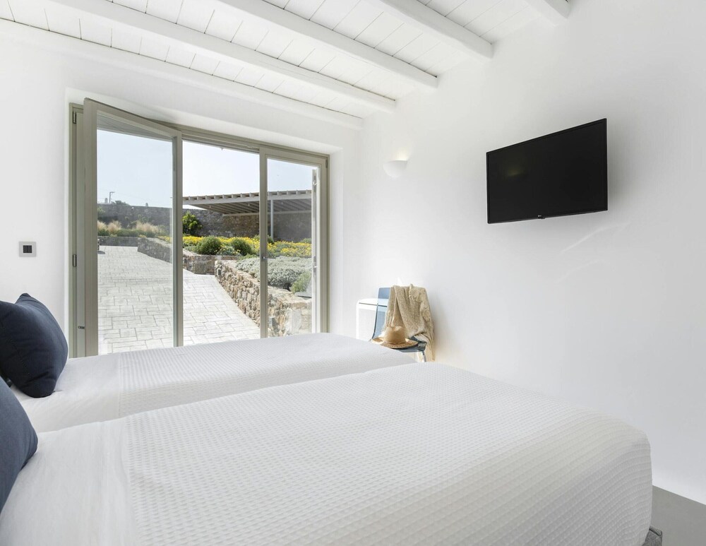 Pristine Villa With Swimming Pool