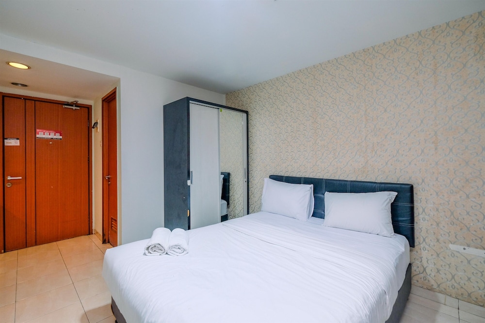Homey and Tidy Studio Apartment at Margonda Residence 3