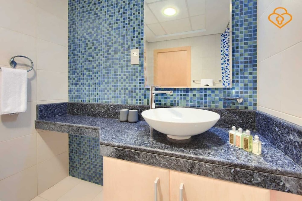 Building No. 2 Shoreline  Palm Jumeirah - Apartment 405