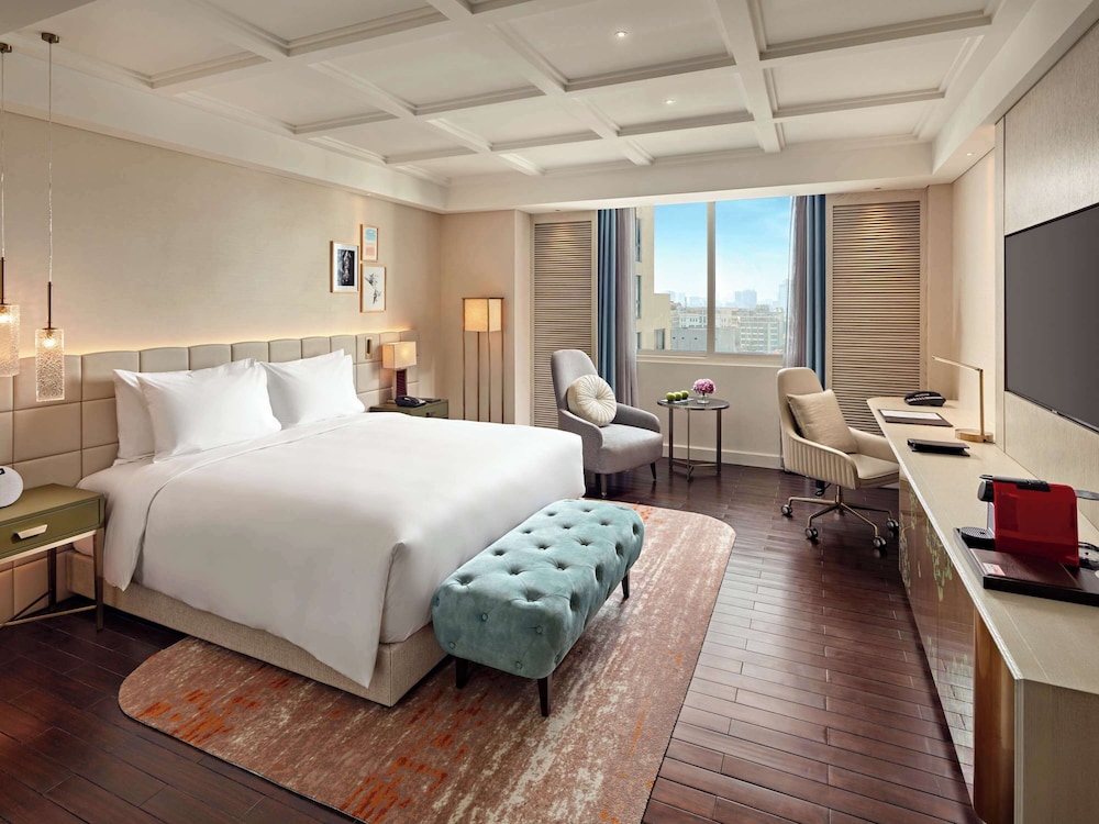 Mövenpick Hotel Hanoi Centre 14