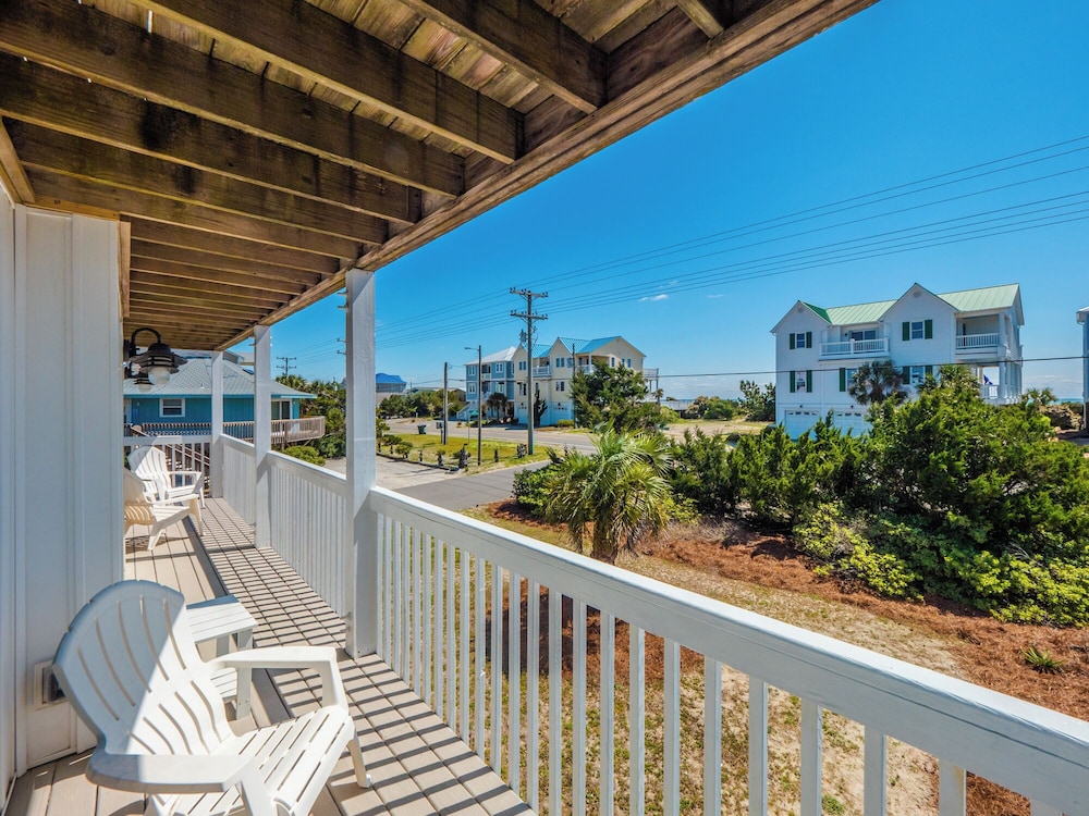 The Channel Marker by Topsail Realty