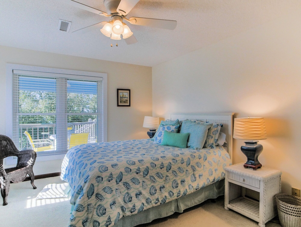 Dock Holliday by Topsail Realty