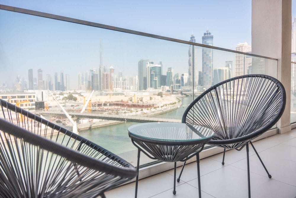 Elegant Relaxing 3-bedroom Apartment in Perfect Location at Canal Front 6