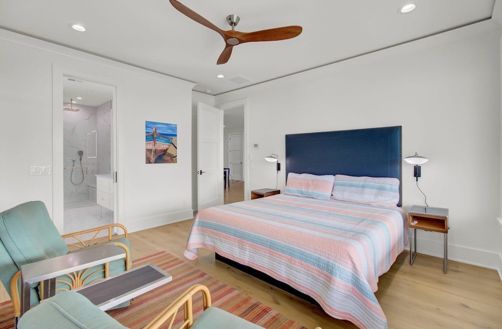 7 Beachwood East by Avantstay Steps to the Beach Ocean Views Hot Tub 7bdr