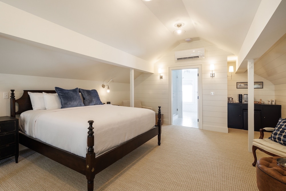 Portsmouth Vacations - The Davenport Inn - Property Image 4