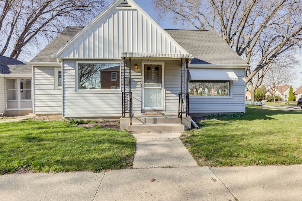 Milwaukee Vacations - Milwaukee Vacation Rental  7 Mi to Lake Michigan - Property Image 1