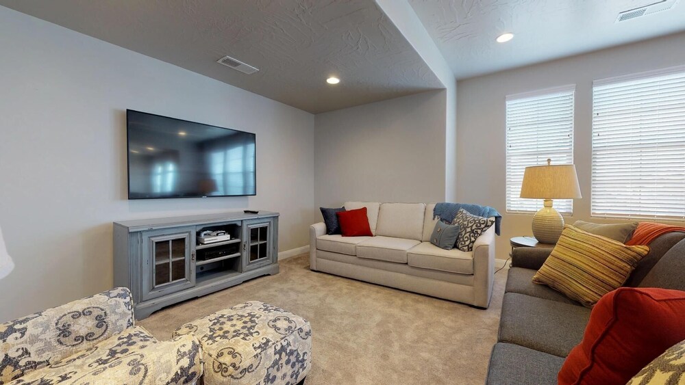 A Gathering Place 4 Bedroom Apts by RedAwning view 2