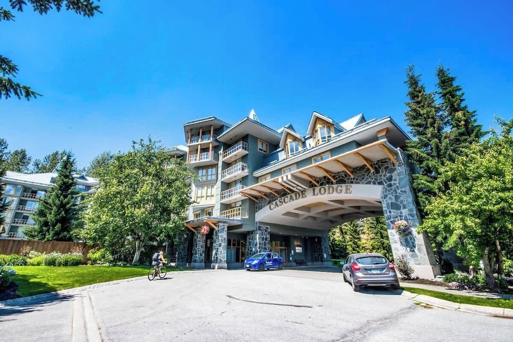 Entire Studio in Whistler Village Resort - Unit 417