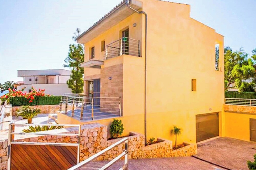 Villa Mediterraneo