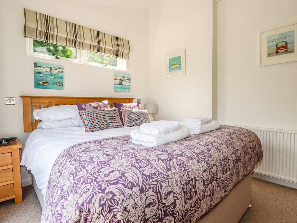 5 Meadow Retreat