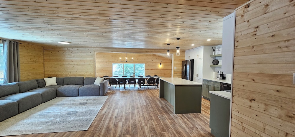 Faloma Lakeside Cabins