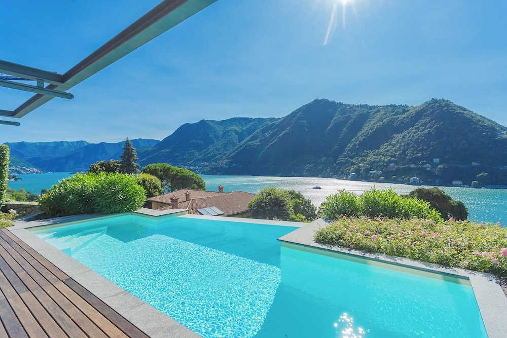 Villa Infinity by Rent all Como