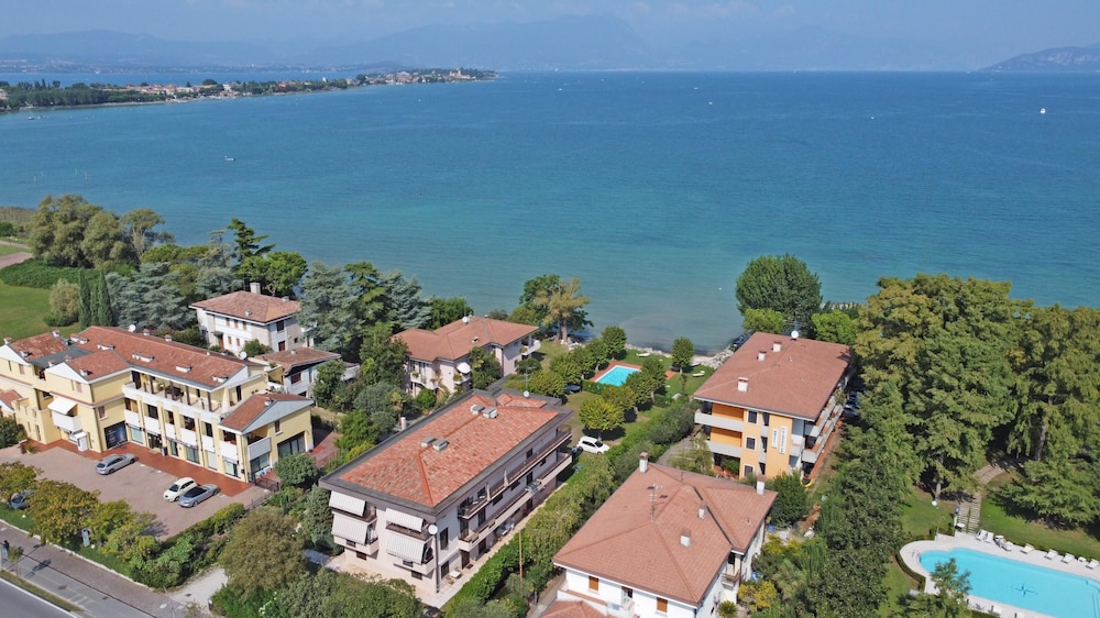Casa Lugana 8 in Sirmione view 4