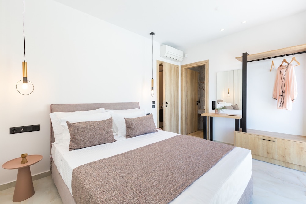 Villa Santa Irini 2 - With Heated Pool