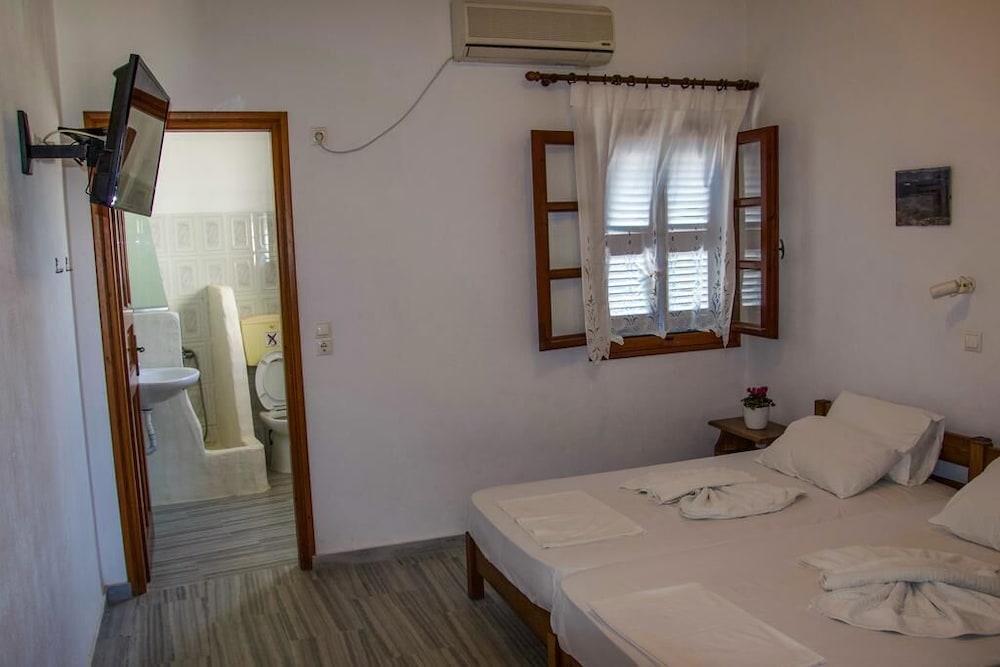 Ioanna Rooms