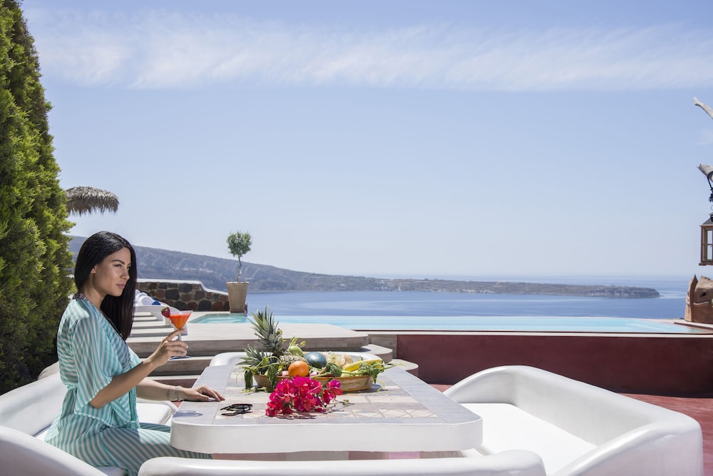 Oia Sunset Villas