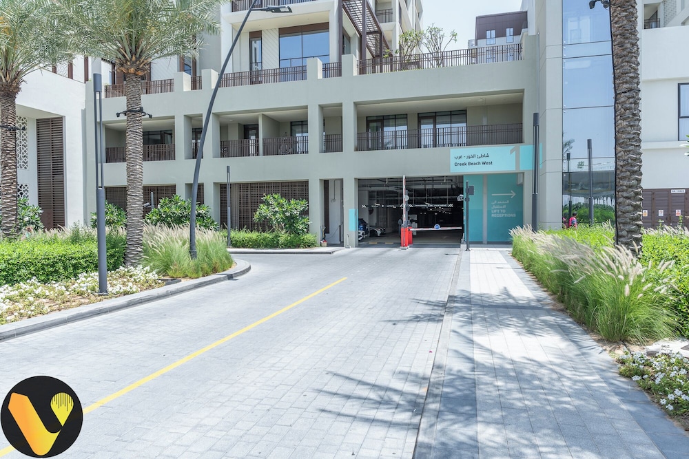Vogue Breeze Creek Beach by Emaar