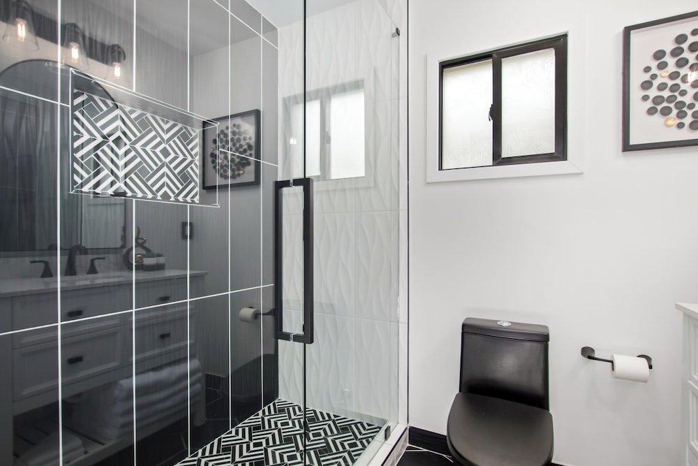 Modern Roose-pool Heat Available-hot Tub- Old Town