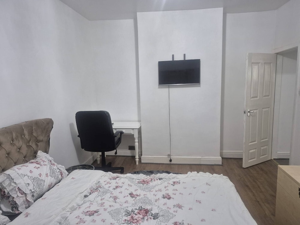 Bright and Modern Flat in Manchester's Heart