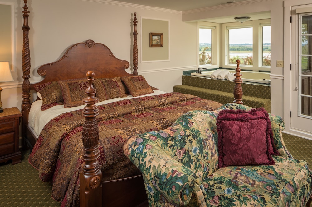 Goldmoor Inn
