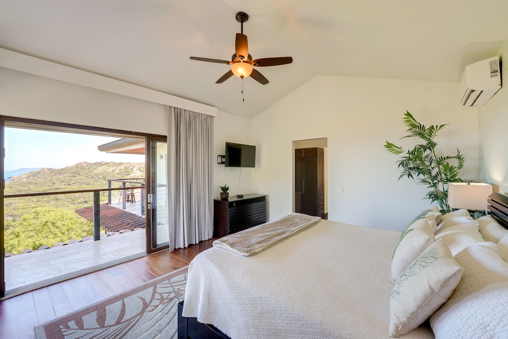 Luxury Home w/ Views & Infinity Pool: Near Beach!