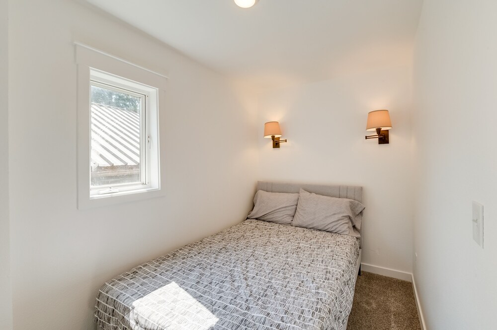 Juneau Vacations - Apartment Near Juneau Downtown Historic District - Property Image 10