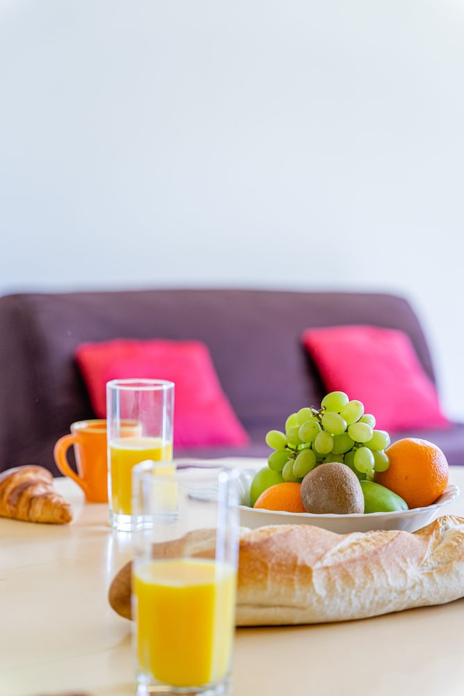 Appart & Suites-Marseille view 3