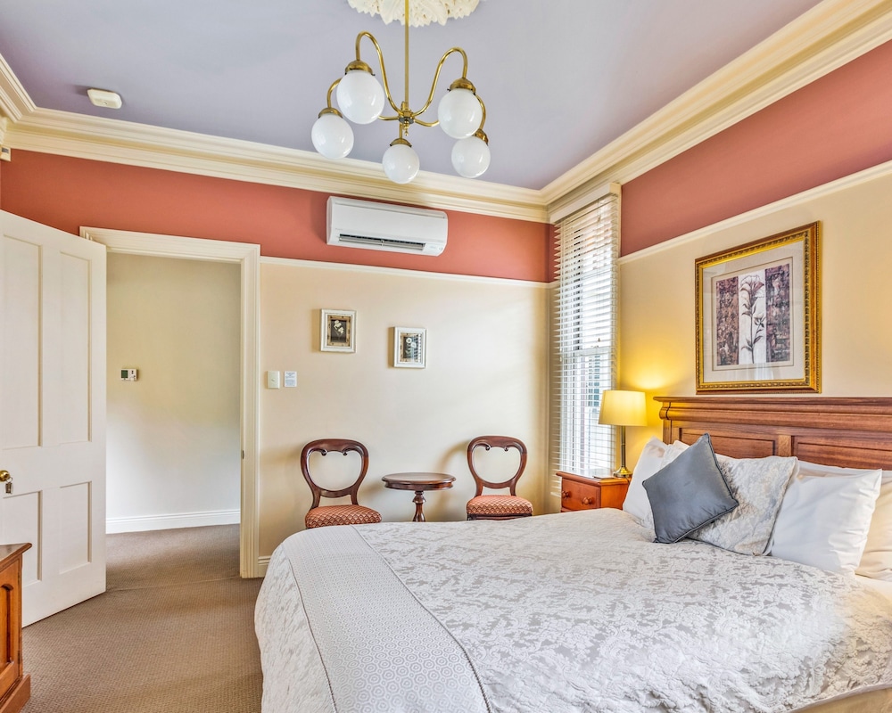 Bethany Manor Bed & Breakfast