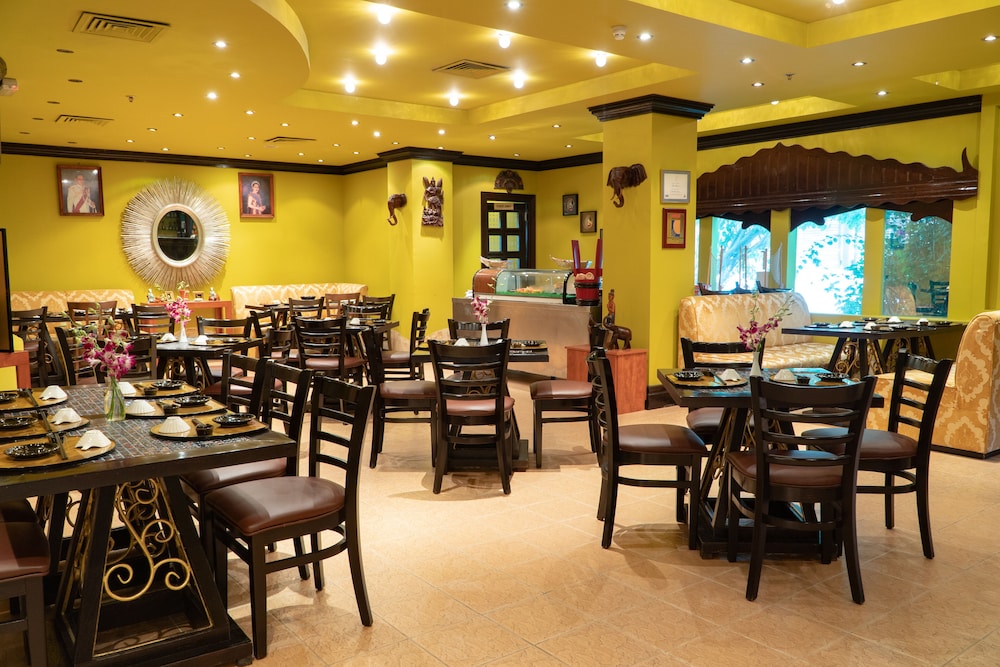 Abu Dhabi Vacations - Al Ain Palace Hotel - Property Image 31