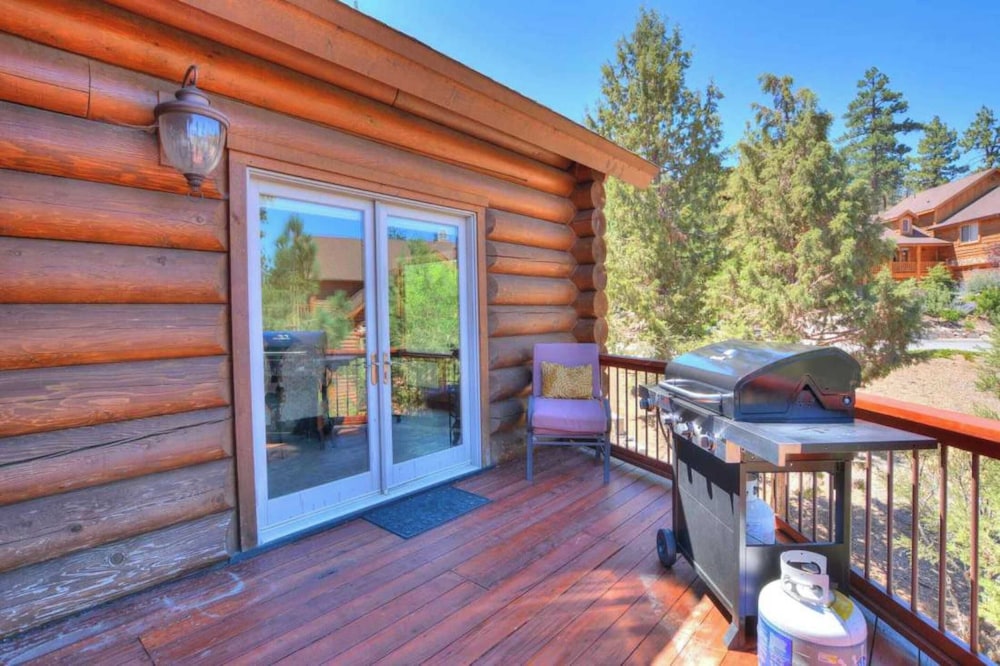 Sleeps 27 2 Homes Near the Lake, Hot Tub + Views Castle Glen Estates