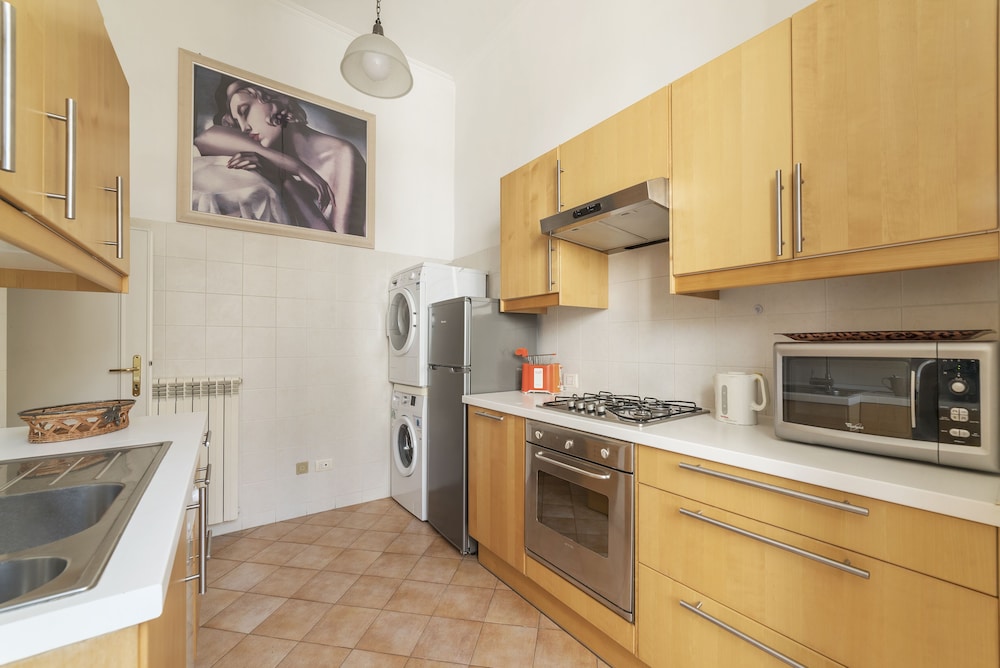 Piazza del Popolo Elegant Apartment