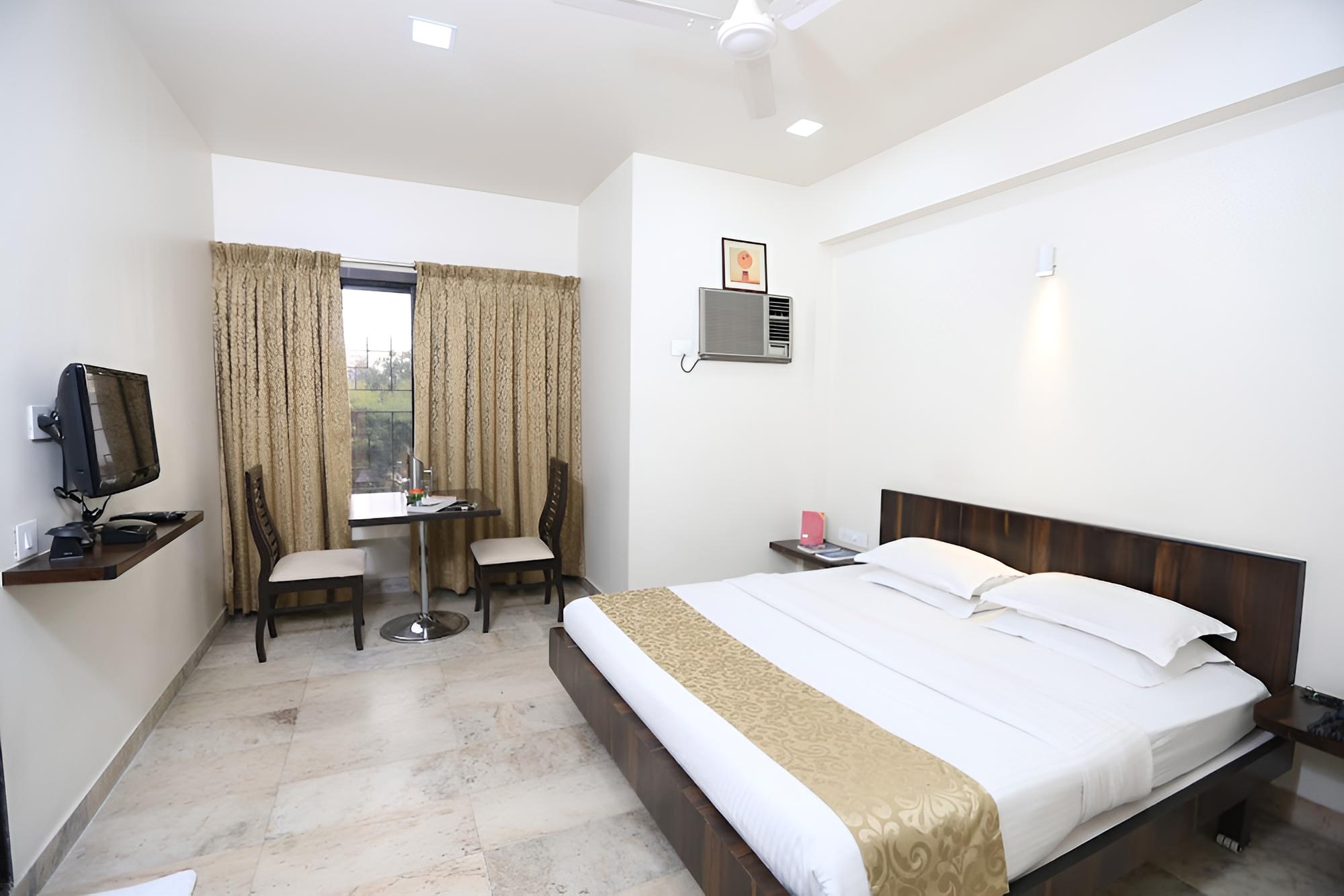 Hotel Lokesh