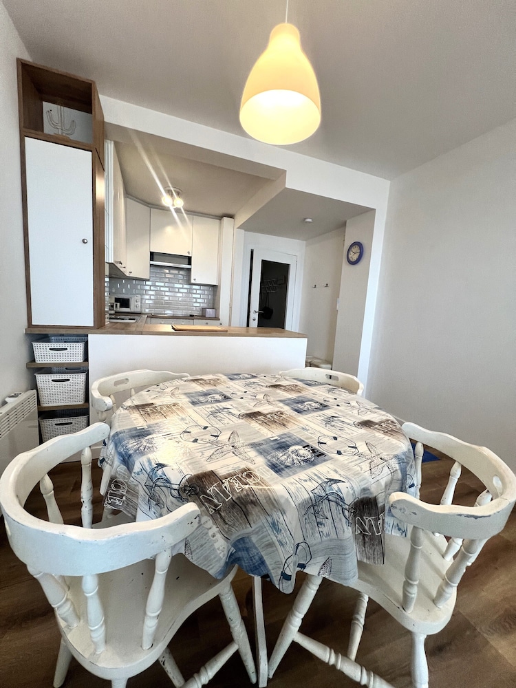 Apartment in Middelkerke With Sea View