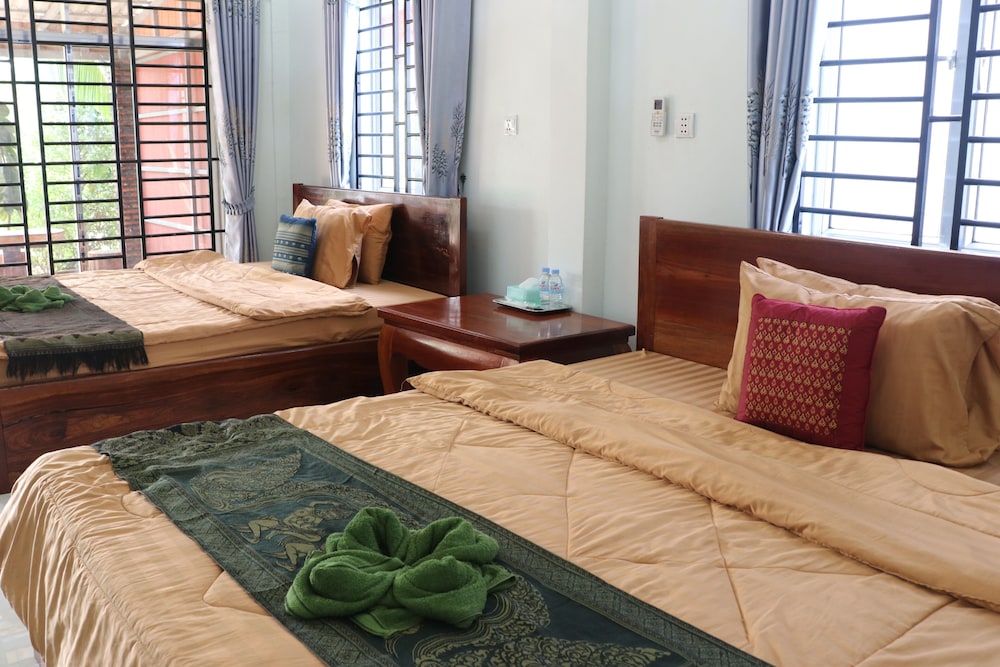 AHHA Bungalow Kampot