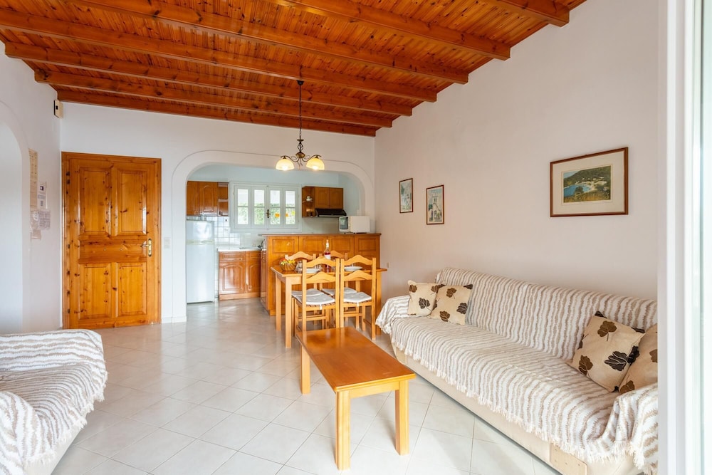 Renoula Walk to Beach Sea Views A C Wifi Car Not Required - 243 view 5
