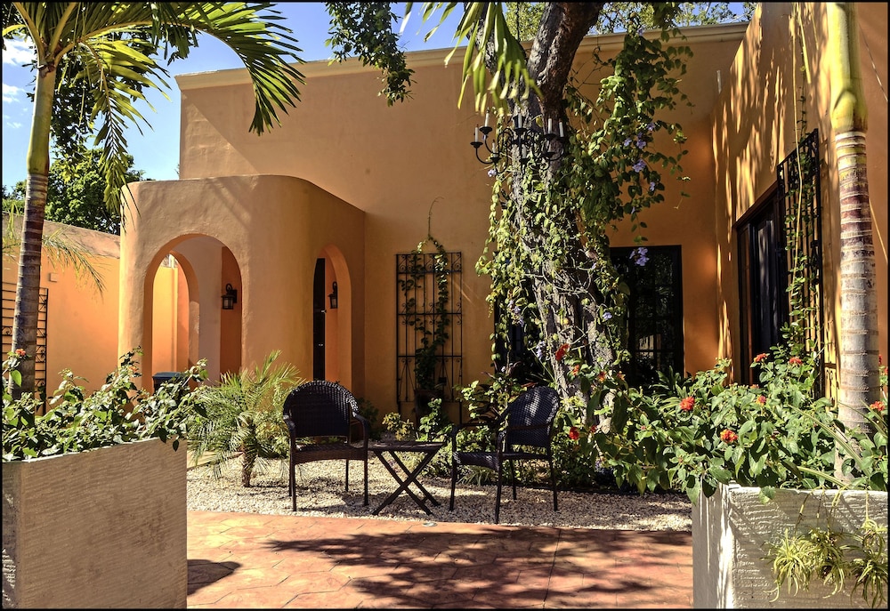 Ochenta Y Dos an urban bed & breakfast