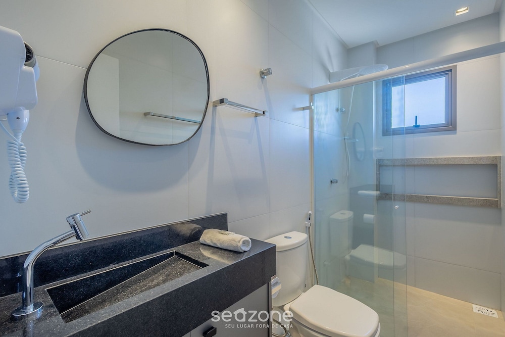 Your Exclusive Stay With Pool and Jacuzzi Just 500 Meters From the Beach - ELF