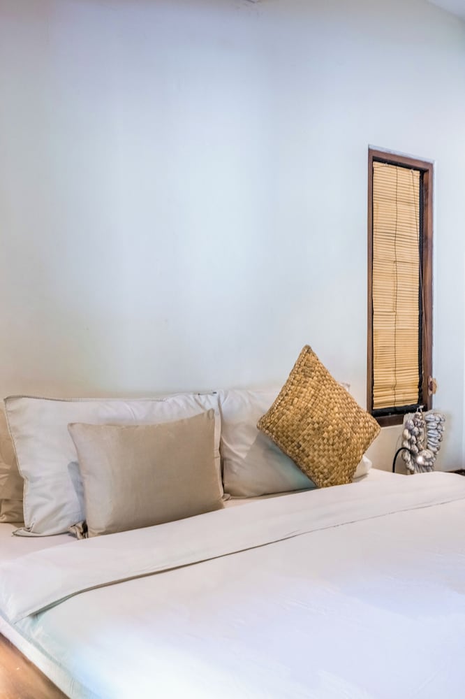 Flor Villa by Betterplace view 2