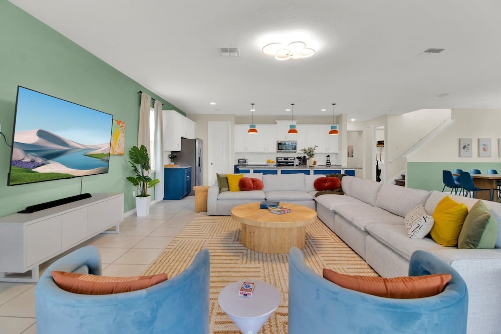 Nassau by Avantstay 9bdr Pool Game Room