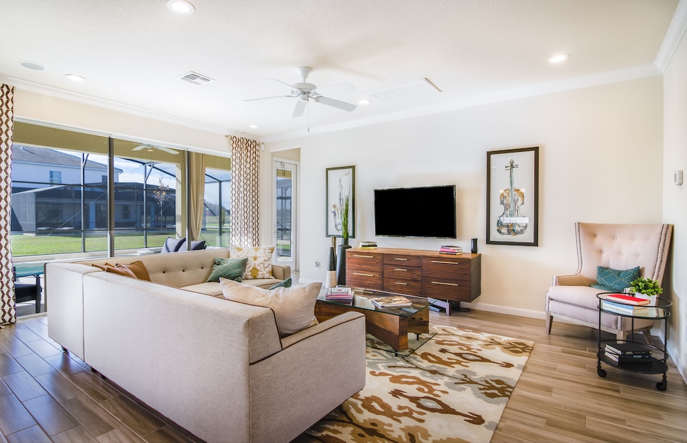 Sonoma Resort by VHC Hospitality
