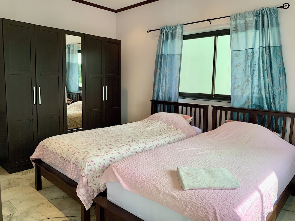 CET Resort & Rayong Padelcenter